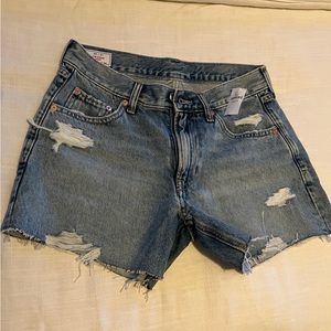 4” Gap shorts size 26 NWT